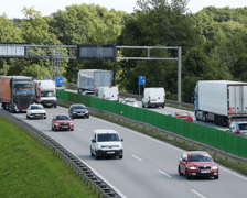 Samochody na autostradzie A4. Nowy odcinkowy pomiary prędkości na A4 - Kąty Wrocławskie i Pietrzykowice