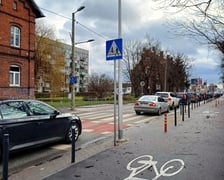 Nowa droga dla pieszych i rowerzystów na al. Poprzecznej na Osobowicach