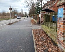 Nowa droga dla pieszych i rowerzystów na al. Poprzecznej na Osobowicach