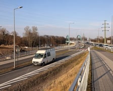 Zjazd z alei Wielkiej Wyspy w ulicę Wilczą