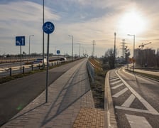 Zjazd z alei Wielkiej Wyspy w ulicę Wilczą