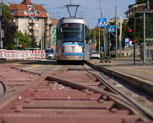 Tramwaje znów jeżdżą ul. Bardzką - 2 sierpnia 2025