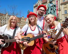 <p>Gitarzyści z całej Polski na wrocławskim Rynku podczas Gitarowego Rekordu Świata</p>
