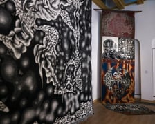 Zdjęcie z wystawy "Świątynia Baśni" w galerii BWA Wrocław Główny