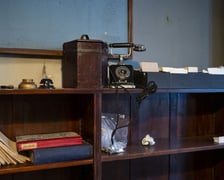 Plan zdjęciowy do filmu „The Travellers” w pałacu Wallenberg-Pachalych