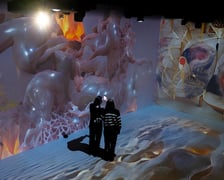 <p>Przestrzeń immersyjna &bdquo;W ciemnej toni miłości&rdquo;</p>