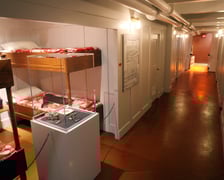 <p>Przedmioty ze statku RMS &bdquo;Titanic&rdquo; zobaczymy w Hali IASE w terminie 22.04-2.11.2025</p>