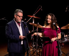 <p>Magdalena Fijałkowska i Igor Pietraszwski, zdjęcie z wręczenia nagr&oacute;d (23 kwietnia 2025)</p>
