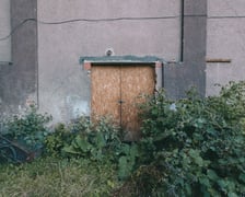 <p>Zdjęcia Jerzego Wypycha w książce &bdquo;Te wszystkie Raje, Zrywy i Jutrzenki. O małych kinach na Dolnym Śląsku&rdquo; układają się w rodzaj eseju fotograficznego</p>