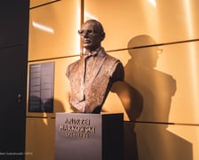 <p>Uroczystość odsłonięcia popiersia Andrzeja Markowskiego</p>