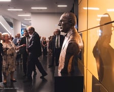 <p>Uroczystość odsłonięcia popiersia Andrzeja Markowskiego</p>