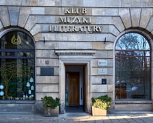 <p>Klub Muzyki i Literatury &ndash; wejście z placu Kościuszki</p>