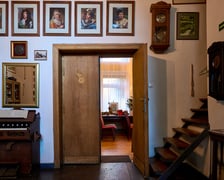 <p>Klub Muzyki i Literatury &ndash; foyer z wejściem do sali koncertowej</p>