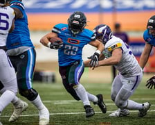 Piłkarze Śląska Wrocław i futboliści Panthers podczas meczów