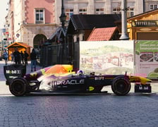 Bolid F1 RB7 w Rynku, 27 maja 2024