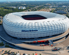 <p>Pojemność &ndash; 67 000</p>
<p>Klub &ndash; FC Bayern Monachium</p>
<p>Mecze Euro 2024:</p>
<ul>
<li><strong>Niemcy &ndash; Szkocja (mecz otwarcia)</strong></li>
<li>Słowenia &ndash; Serbia</li>
<li>Dania &ndash; Serbia</li>
<li>Rumunia &ndash; Ukraina</li>
<li>spotkanie 1/8 finału</li>
<li>spotkanie 1/2 finału</li>
</ul>