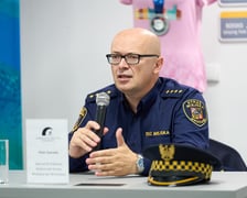 <p>Piotr Szereda, spotkanie przed PKO Nocnym Wrocław P&oacute;łmaratonem 2025</p>