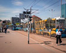 Uszkodzony pantograf w tramwaju na Pl. Jana Pawła II - 5 maja 2026 r.