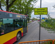 Skrzyżowanie Konduktorskiej z Buforową po zmianie organizacji ruchu (zdjęcie z sobotniego popołudnia 9 maja 2026)
