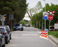 <p>Przebudowana ulica Trawowa i lepszy przejazd przez tory kolejowe&nbsp;</p>