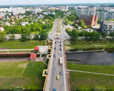 <p>Most Osobowicki, widok z drona. Prace torowe i zmieniona organizacja ruchu dla komunikacji miejskiej.&nbsp;</p>