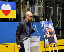 Niebiesko-żółty tramwaj będzie kursował na różnych liniach