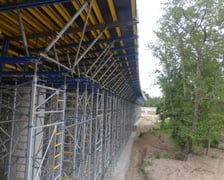 Budowa mostu przez Oławę