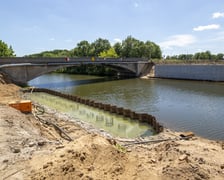 Trwa budowa nowych mostów Chrobrego