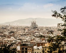 10. Hiszpania. Niezwykła mieszanka kultur, tradycji, historycznej architektury i sztuki. Z wrocławskiego lotniska polecimy do Barcelony, Malagi, Alicante, na Lanzarote i Majorkę.