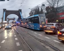 Tramwaj zderzył się z autem na placu Grunwaldzkim. Na zdjęciu miejsce zdarzenia