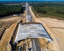 Na zdjęciu przebudowa drogi krajowej DK18 w autostradę A18