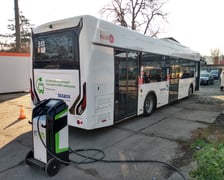 Na zdjęciu testowany autobus elektryczny marki Ikarus