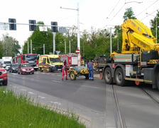 Akcja ratunkowa w związku z wypadkiem na skrzyżowaniu ulic Powstańców Śląskich i Orlej