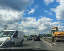 Są utrudnienia na ul. Kosmonautów między Nowymi Żernikami a szpitalem.