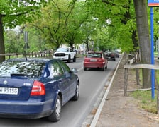 Wielka Wyspa, okolice godziny 15:00, wtorek 16 maja - ruch na trasie objazdu wprowadzonego z powodu zamknięcia skrzyżowania ul. Mickiewicza i Paderewskiego.