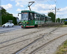 Remont ul. Legnickiej to trzy zadania. Na zdjęciu rozjazdy prowadzące do starej zajezdni Popowice, które będą wymieniane.