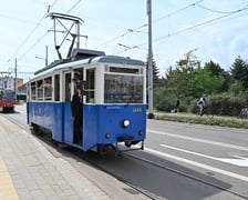 Trasą na Nowy Dwór paradowały zabytkowe tramwaje i autobusy. Pojazdy MPK i KSTM z wrocławianami na pokładach przemierzyły TAT od Dworca Świebodzkiego do nowej pętli przy ul. Rogowskiej.