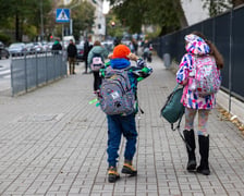 Górnickiego od godziny 7:30 do 8 jest Szkolną Ulicą - zamkniętą dla ruchu samochodowego.