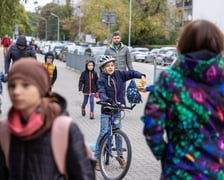 Górnickiego od godziny 7:30 do 8 jest Szkolną Ulicą - zamkniętą dla ruchu samochodowego.