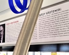 Tramwaj im. Jerzego Grotowskiego.