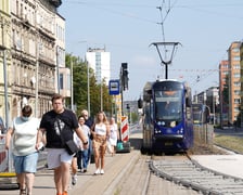 Remont torów na ulicy Grabiszyńskiej na wysokości skrzyżowania z Zaporoską i Szpitalną.