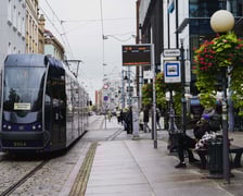 <p>Przystanek "Oławska" na ul. Szewskiej będzie podniesiony - wsiadanie do tramwaj&oacute;w będzie wygodniejsze</p>