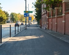 Droga pieszo-rowerowa na ul. Wajdy. Wyremontowany odcinek od mostu Zwierzynieckiego wzdłuż zoo