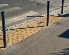 Droga pieszo-rowerowa na ul. Wajdy. Wyremontowany odcinek od mostu Zwierzynieckiego wzdłuż zoo
