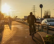 Aleja Wielkiej Wyspy w złotej godzinie - w blasku zachodzącego słońca