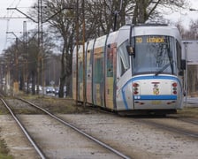 Remontowany będzie odcinek torowiska na ul. Kosmonautów od ul. Jeżowskiej do przystanku "Jeleniogórska". To ostatni fragment trasy na Leśnicę, który jest w złym stanie