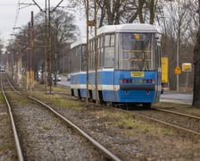 Remontowany będzie odcinek torowiska na ul. Kosmonautów od ul. Jeżowskiej do przystanku "Jeleniogórska". To ostatni fragment trasy na Leśnicę, który jest w złym stanie