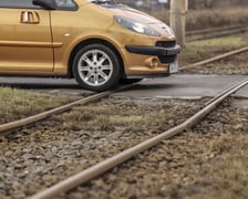 Remontowany będzie odcinek torowiska na ul. Kosmonautów od ul. Jeżowskiej do przystanku "Jeleniogórska". To ostatni fragment trasy na Leśnicę, który jest w złym stanie