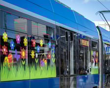 Wielkanocny tramwaj MPK Wrocław na placu Grunwaldzkim