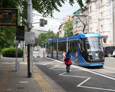 Przystanki wiedeńskie przy skrzyżowaniu ulic Sienkiewicza i Piastowskiej w przeddzień uruchomienia